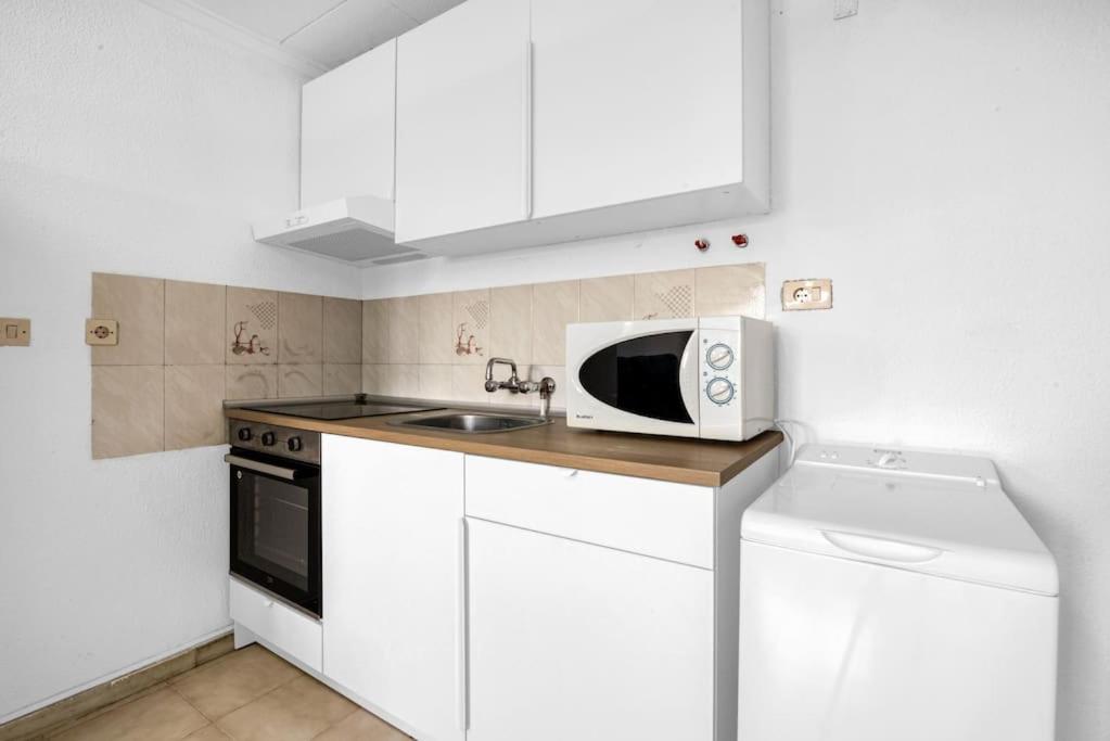 Luxe Apartment, Chill Out, 10 Min Apartment Alicante