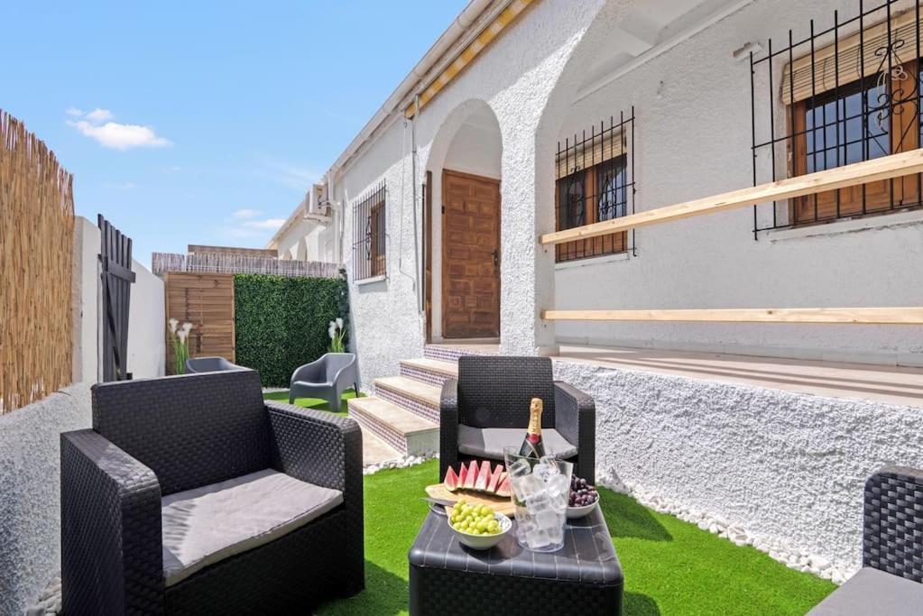 Luxe Apartment, Chill Out, 10 Min Apartment